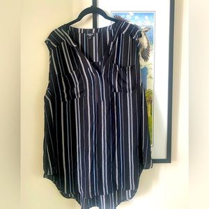 Torrid Womens Blouse Black Striped Harper Sleeveless V-Neck Pockets Size 2
